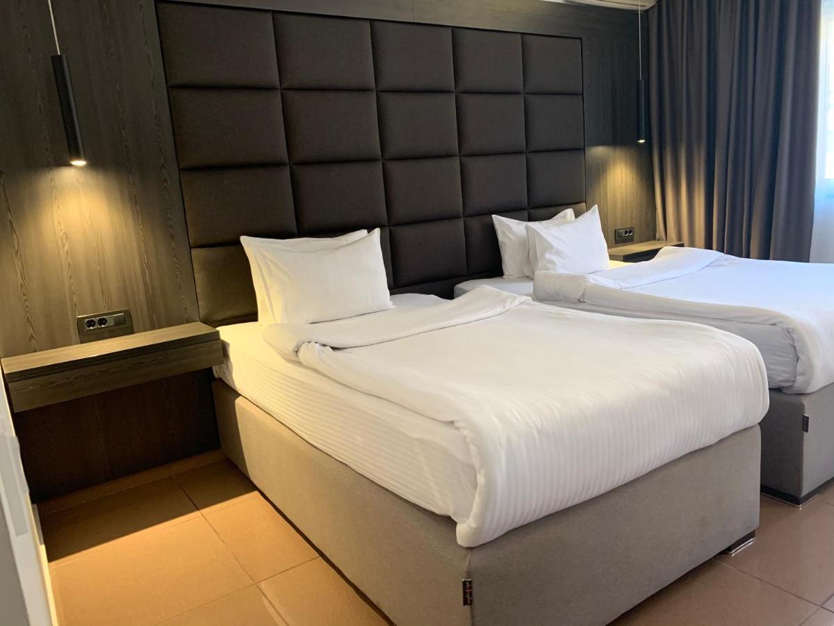 Hotel Kosta'S Podgorica Esterno foto